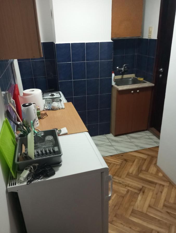 Airport Md Rooms Belgrado Esterno foto